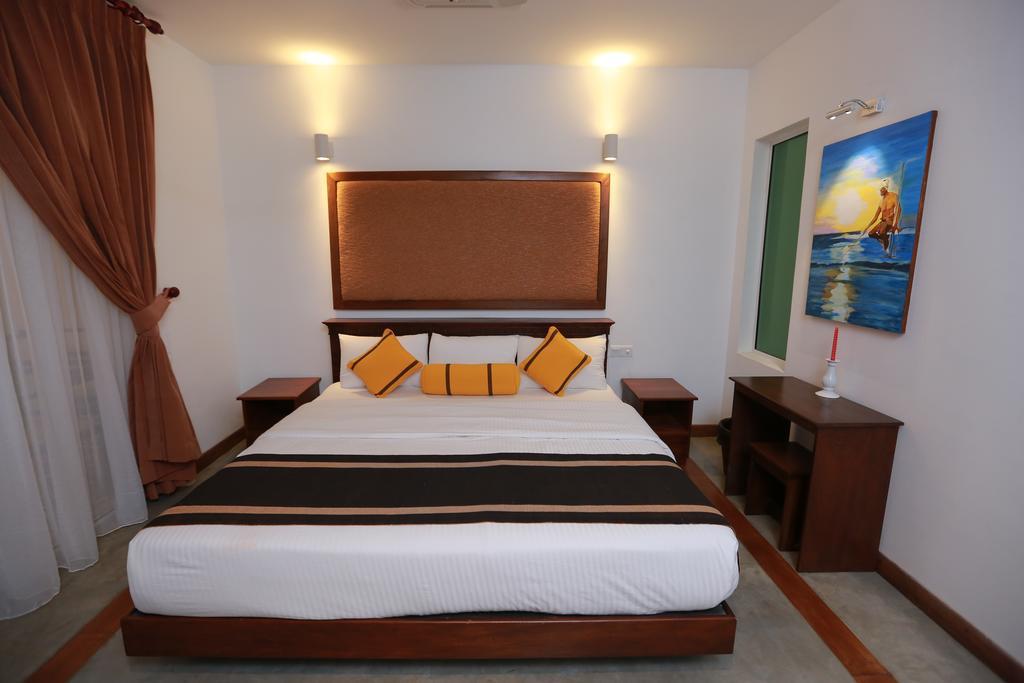 Refresh Hotel Hikkaduwa Eksteriør bilde