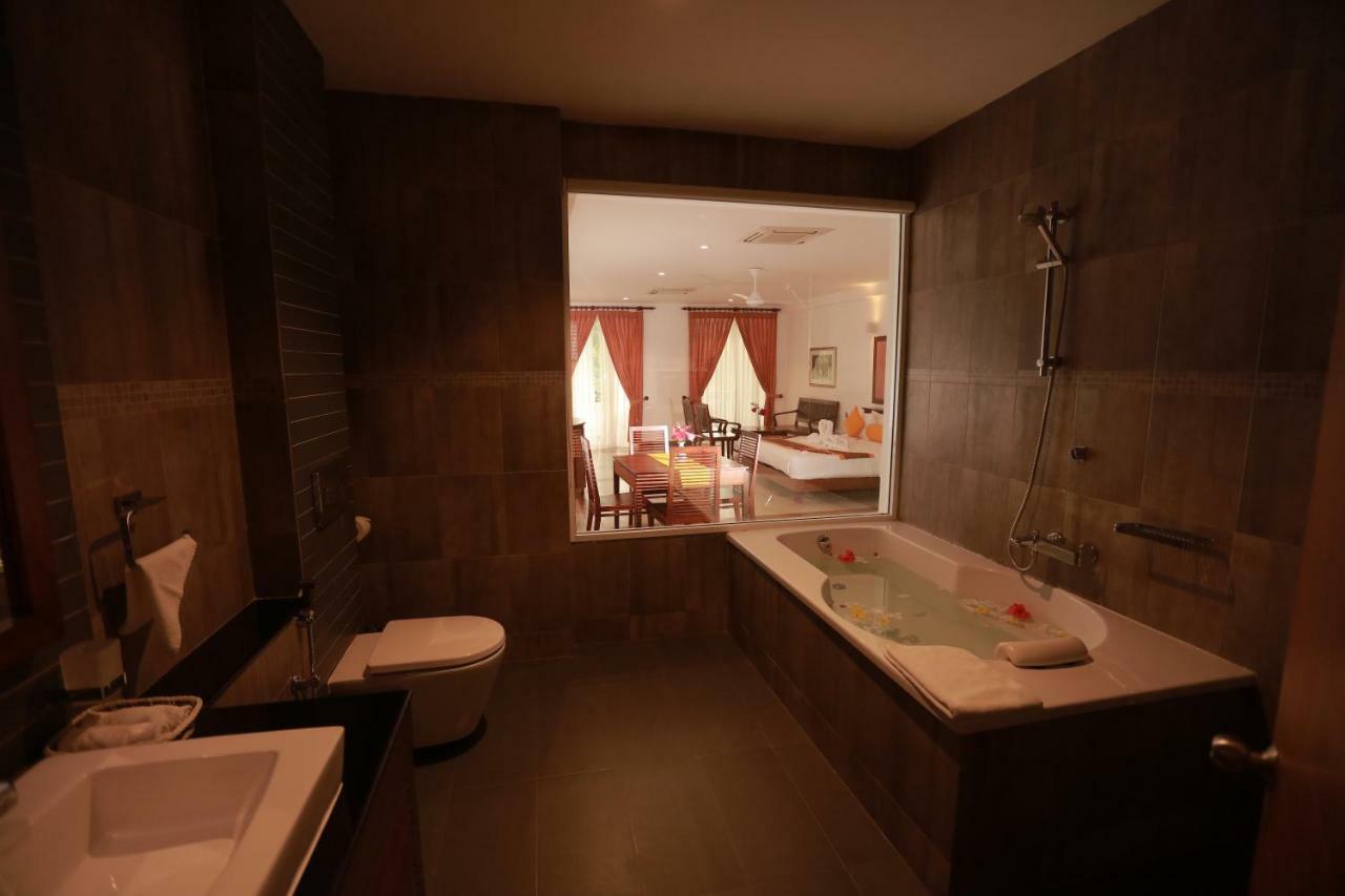 Refresh Hotel Hikkaduwa Eksteriør bilde